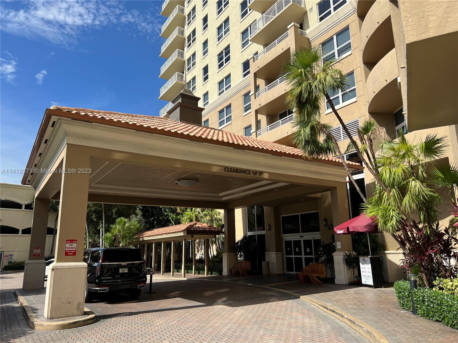 19501 W Country Club Dr Unit: 1902