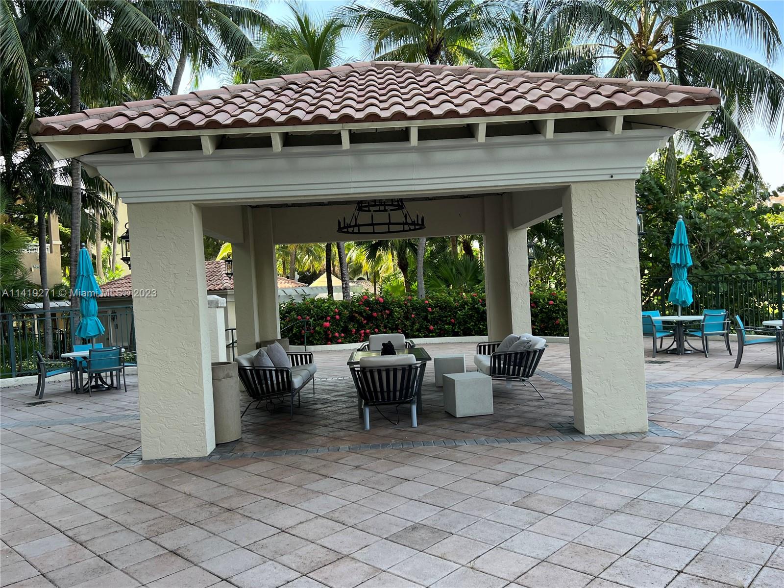 19501 W Country Club Dr Unit: 1902