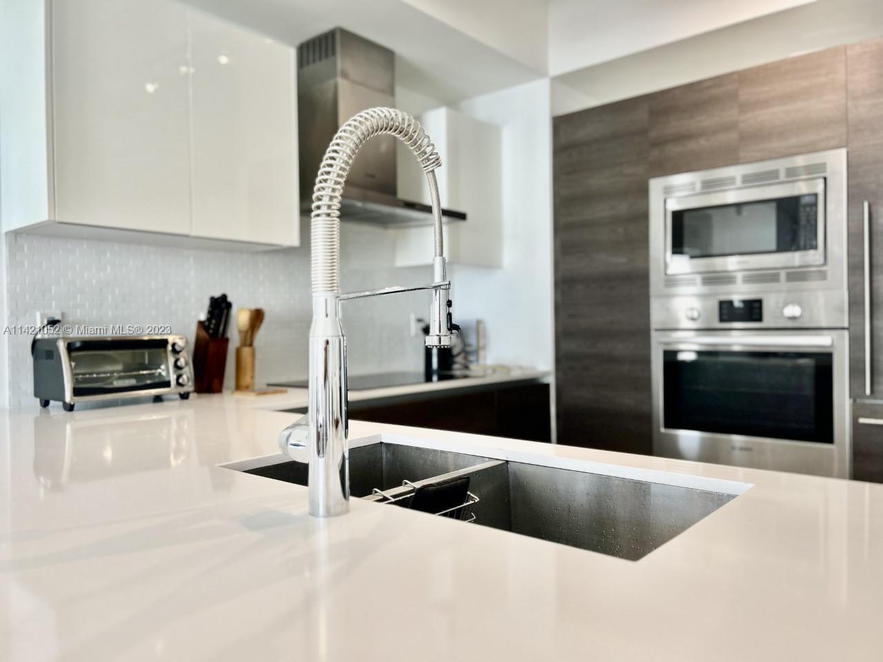 301 Altara Ave Unit: 802