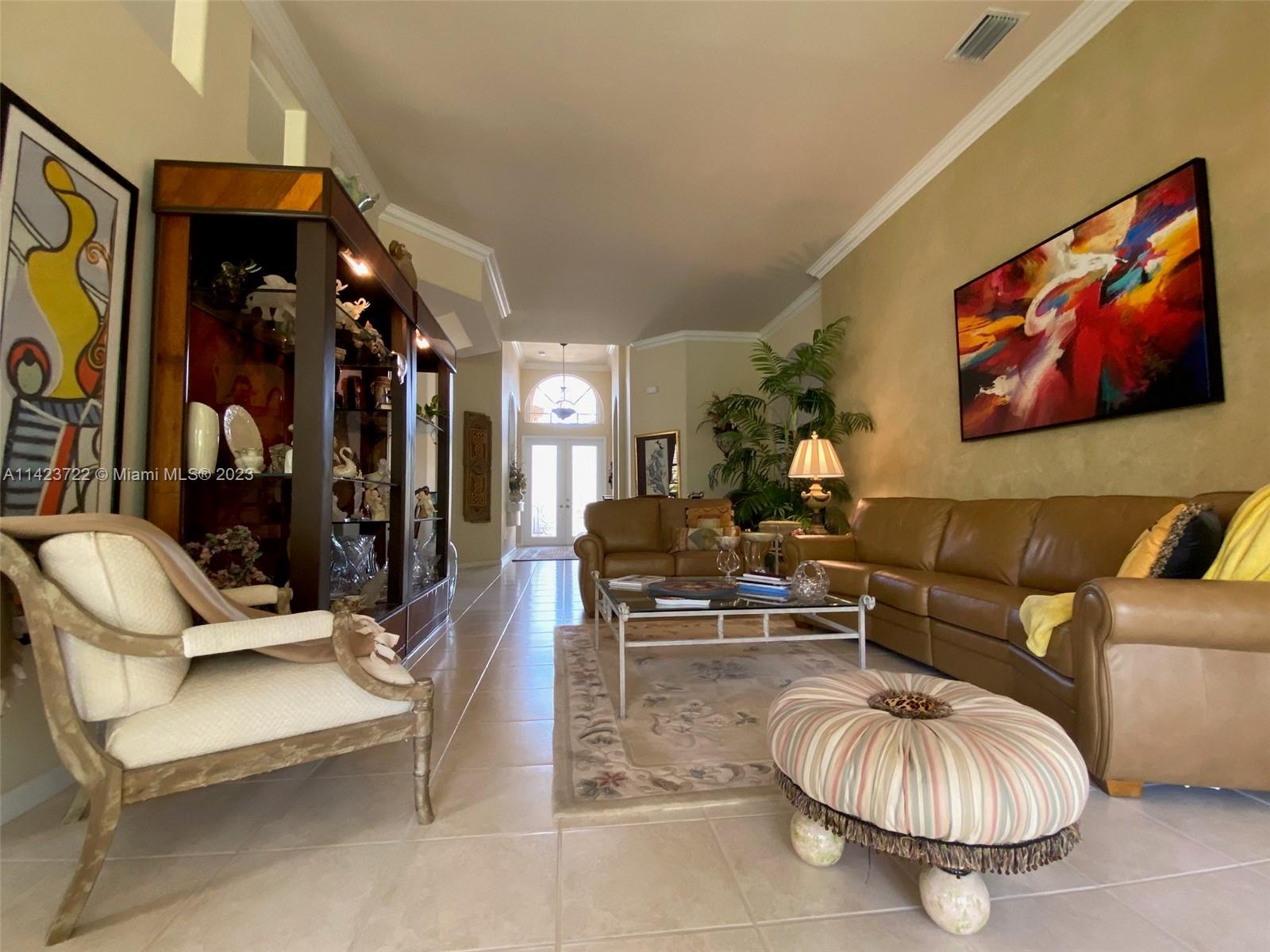7190 Lorenzo Ln