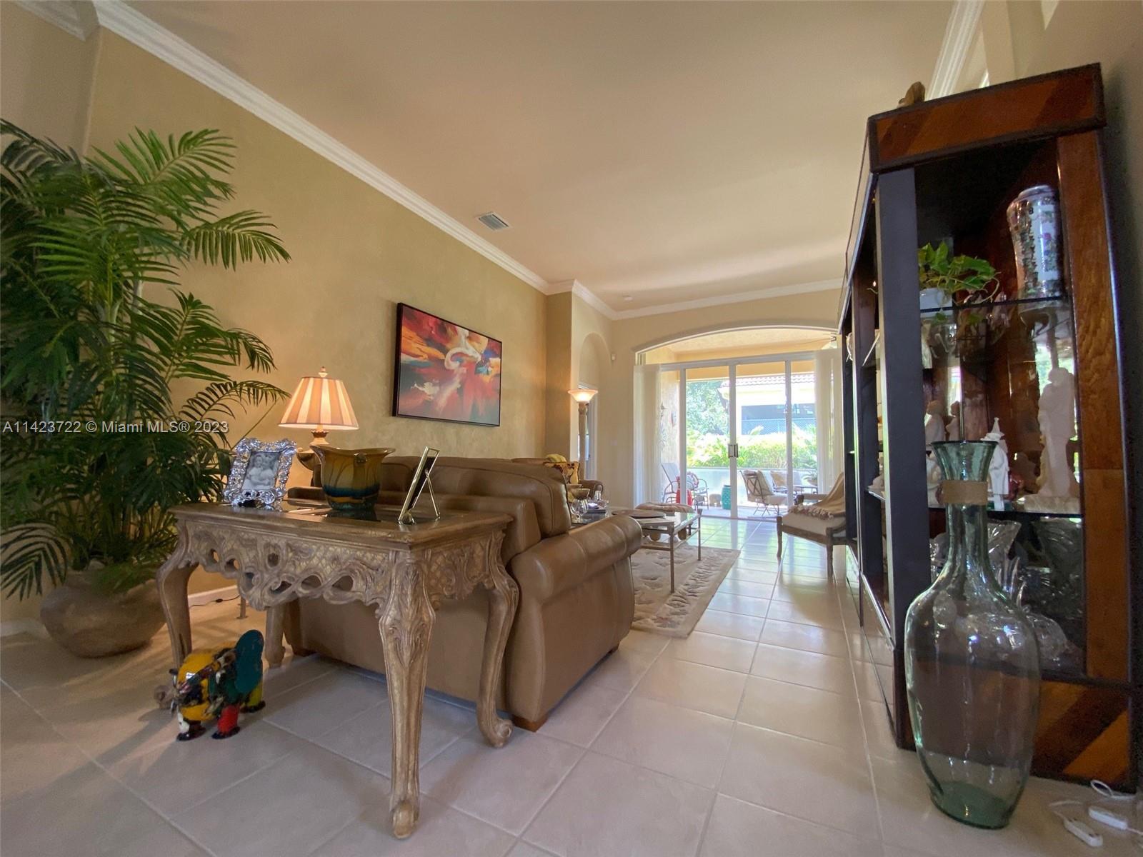 7190 Lorenzo Ln