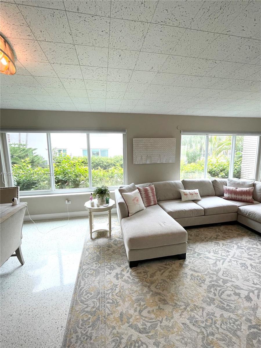 10170 Collins Ave Unit: 1
