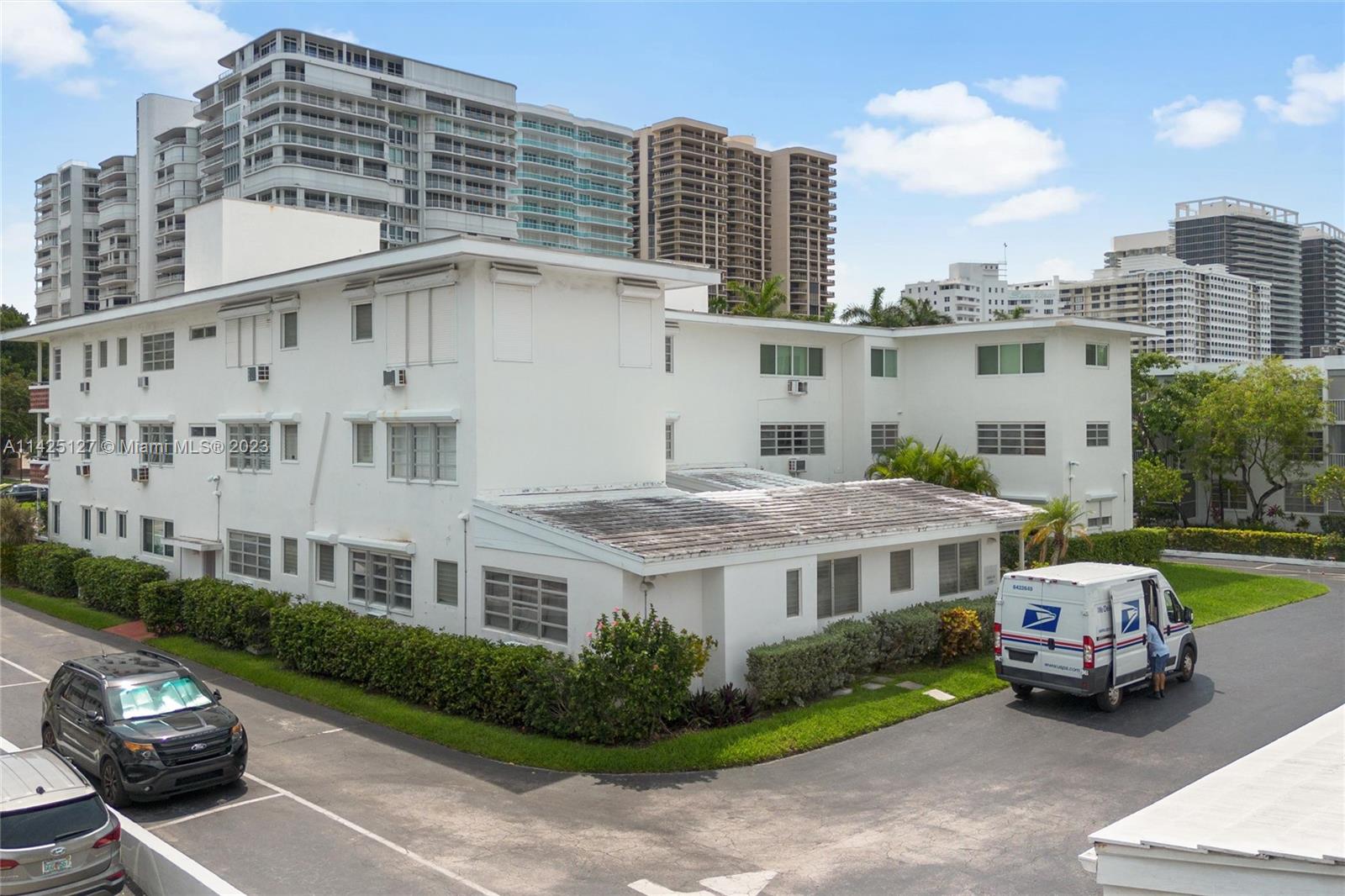 10170 Collins Ave Unit: 1