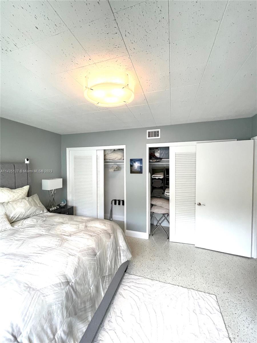 10170 Collins Ave Unit: 1
