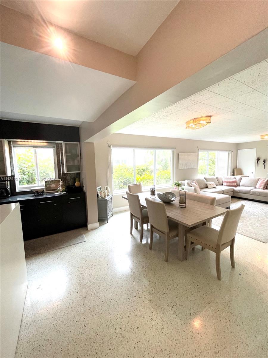 10170 Collins Ave Unit: 1