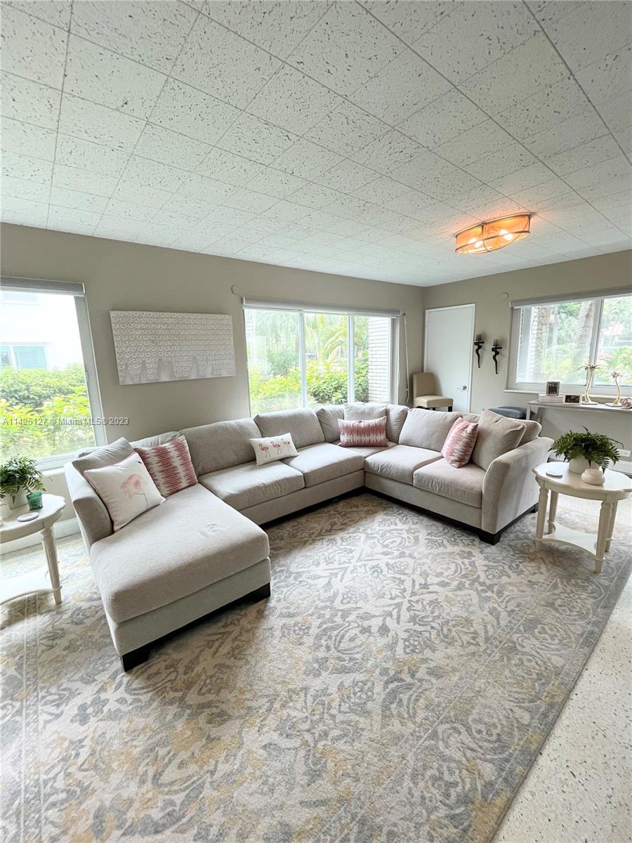 10170 Collins Ave Unit: 1