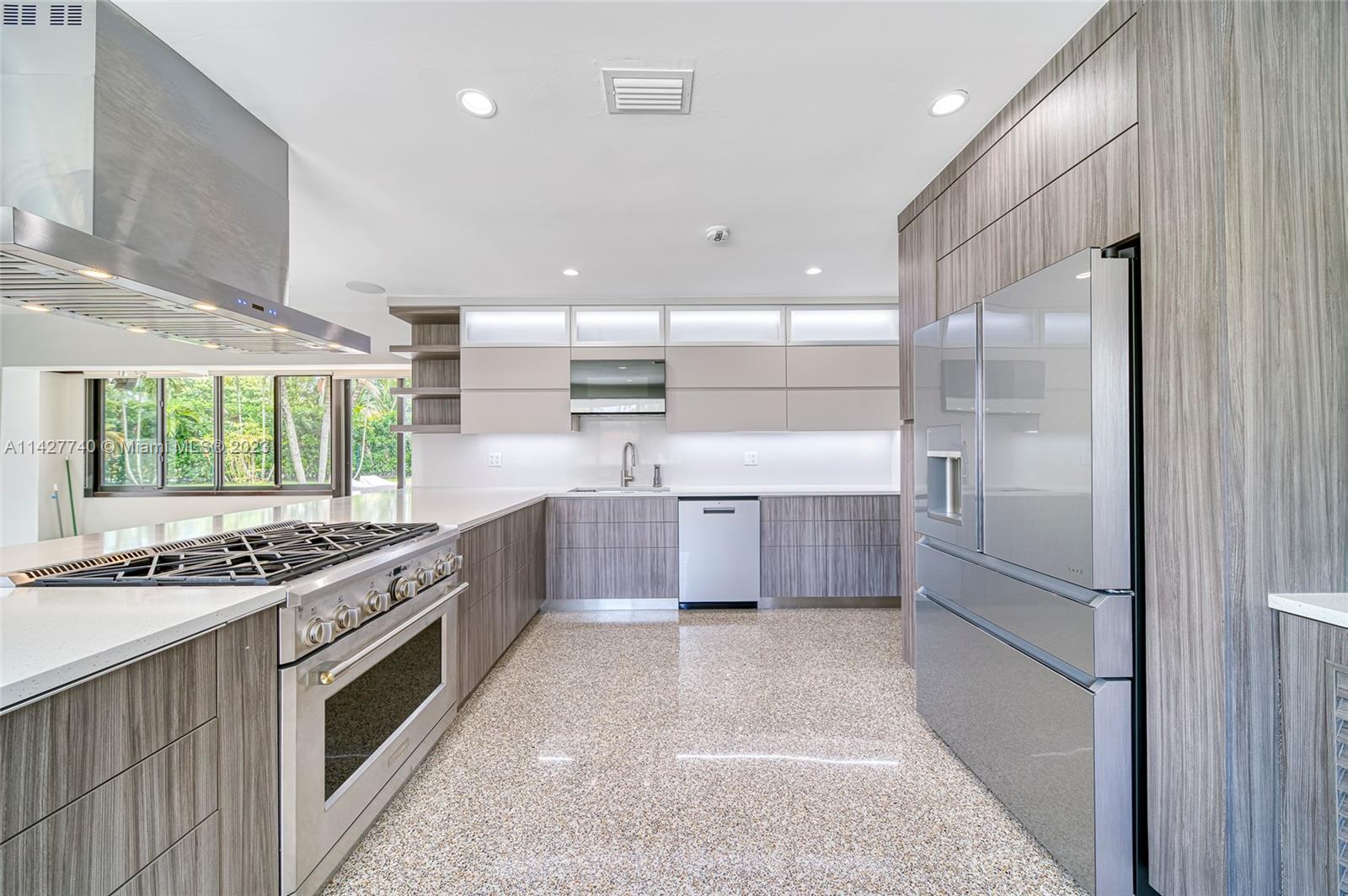 8850 SW 81 Ave