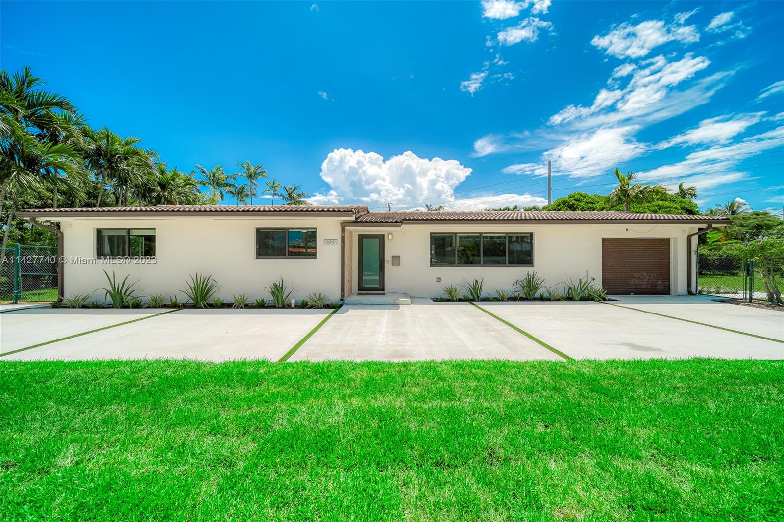 8850 SW 81 Ave