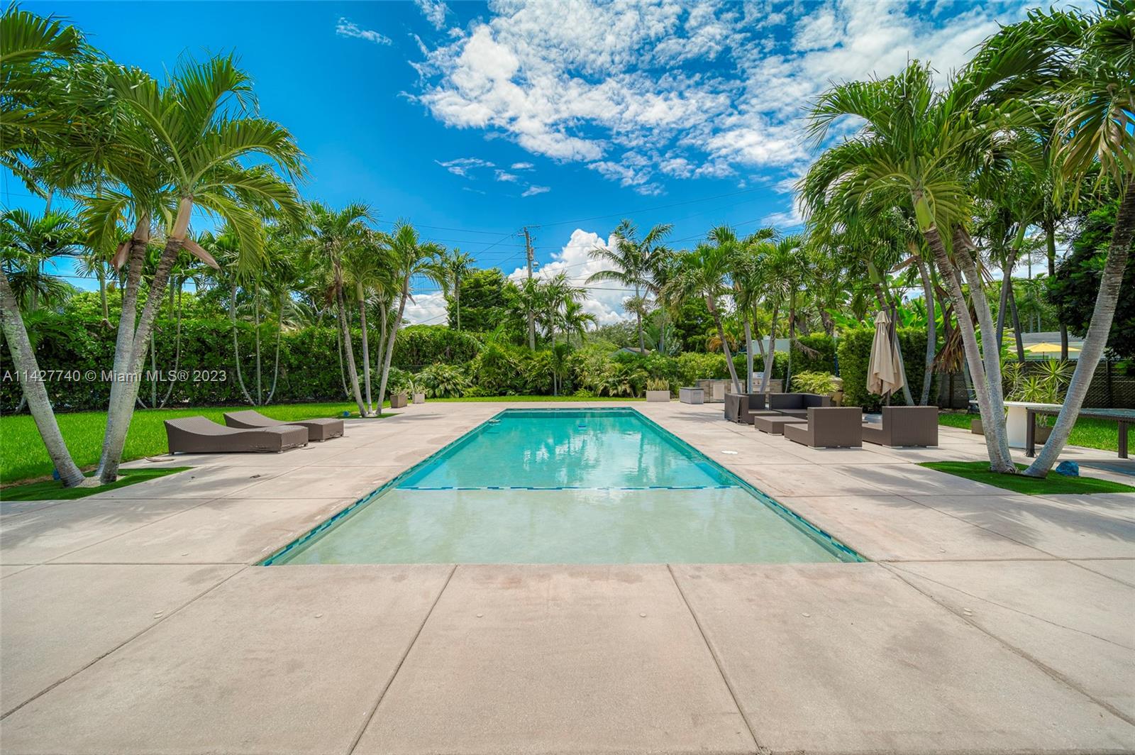 8850 SW 81 Ave