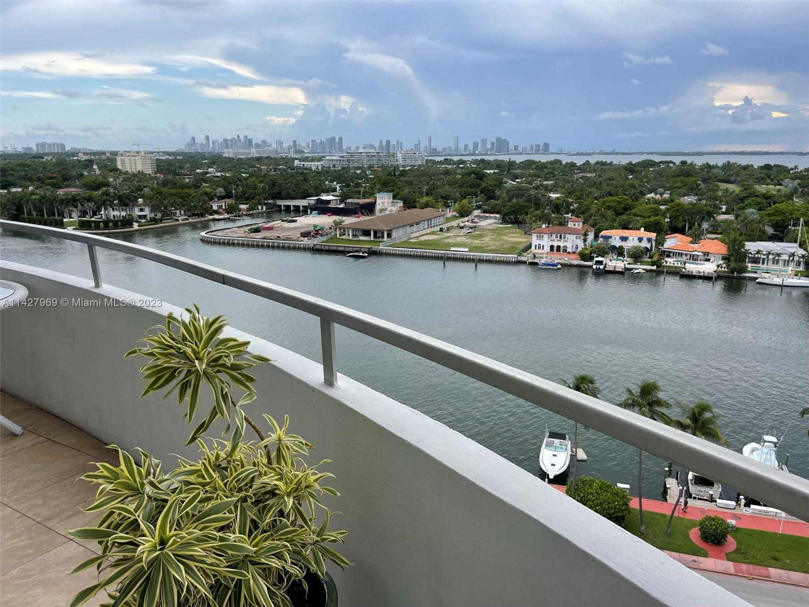 5151 Collins Ave Unit: 1523