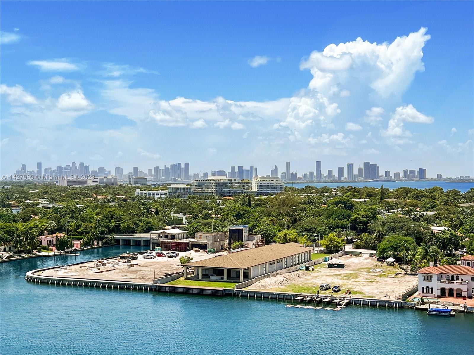 5151 Collins Ave Unit: 1523