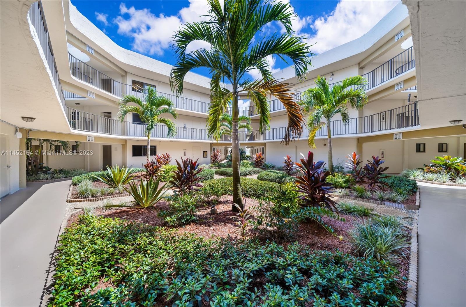 8005 SW 107th Ave Unit: 122