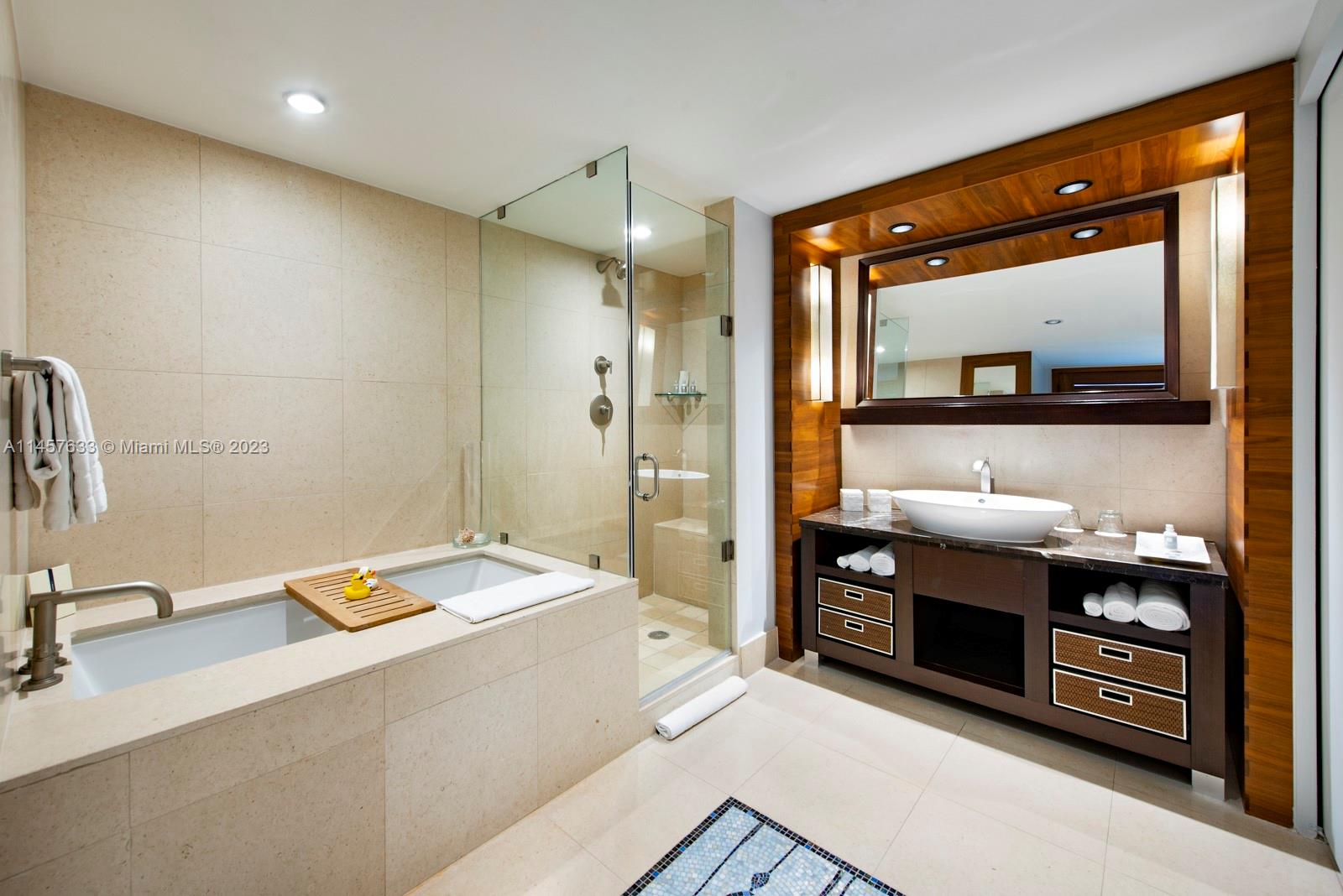 6801 Collins Ave Unit: 505