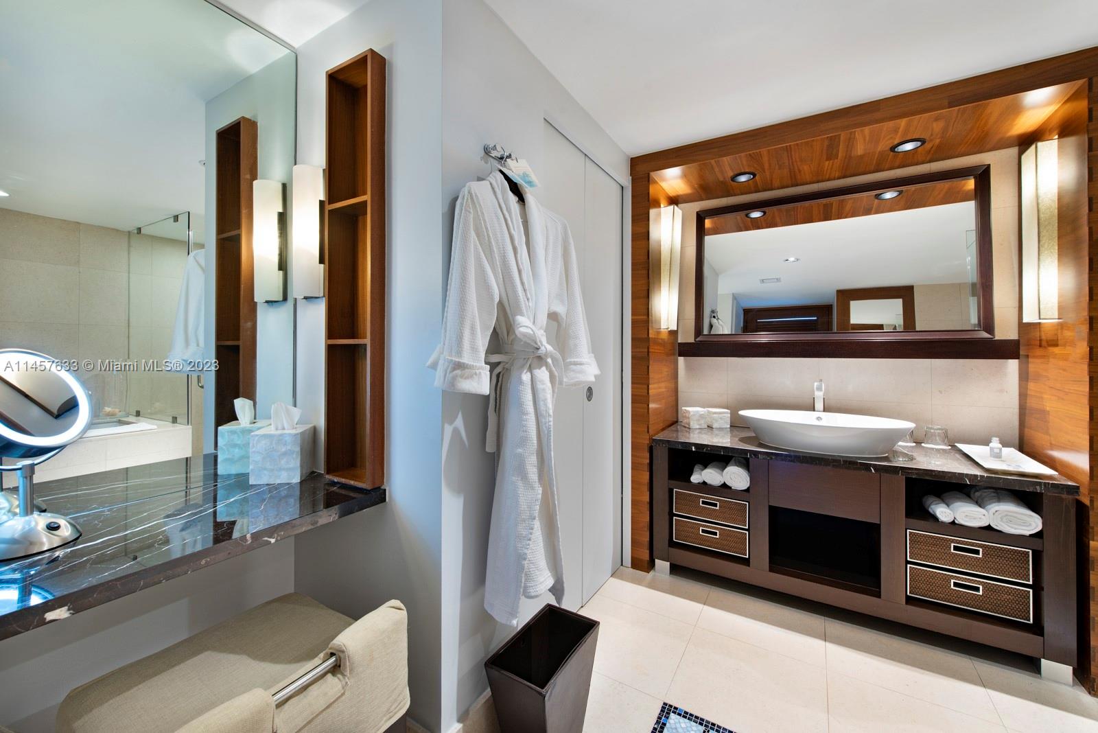 6801 Collins Ave Unit: 505