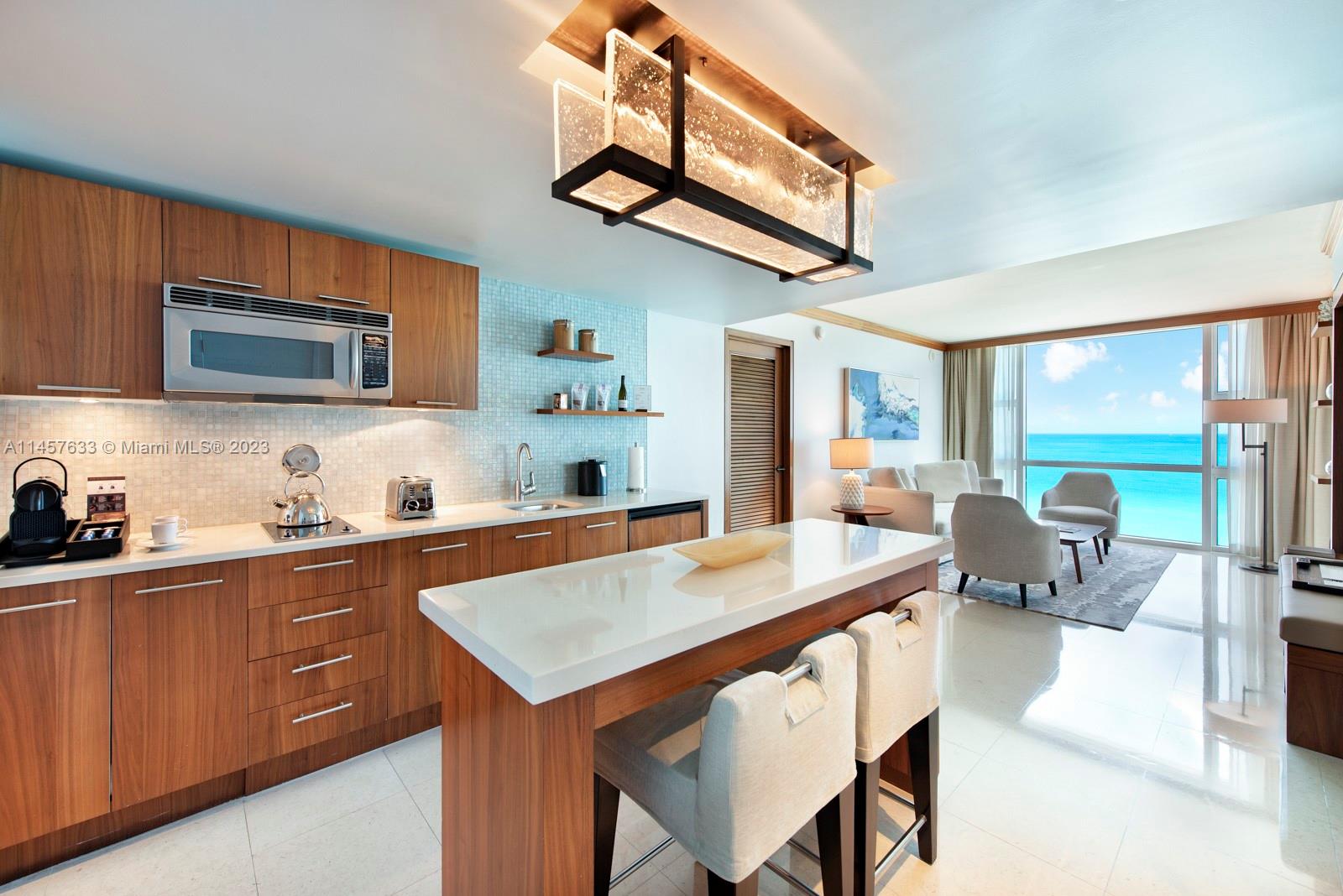 6801 Collins Ave Unit: 505