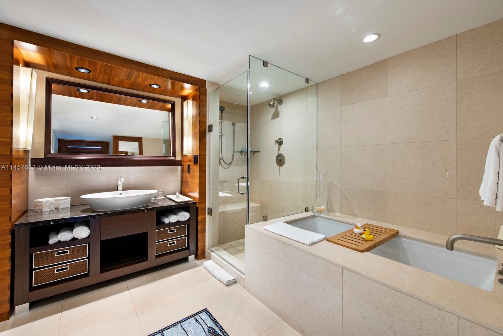 6801 Collins Ave Unit: 505