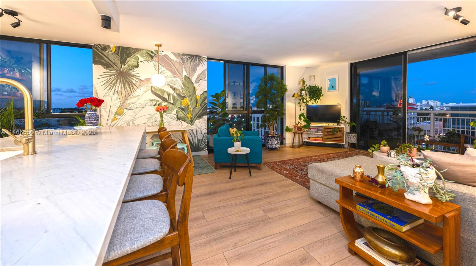 1688 West Ave Unit: 709