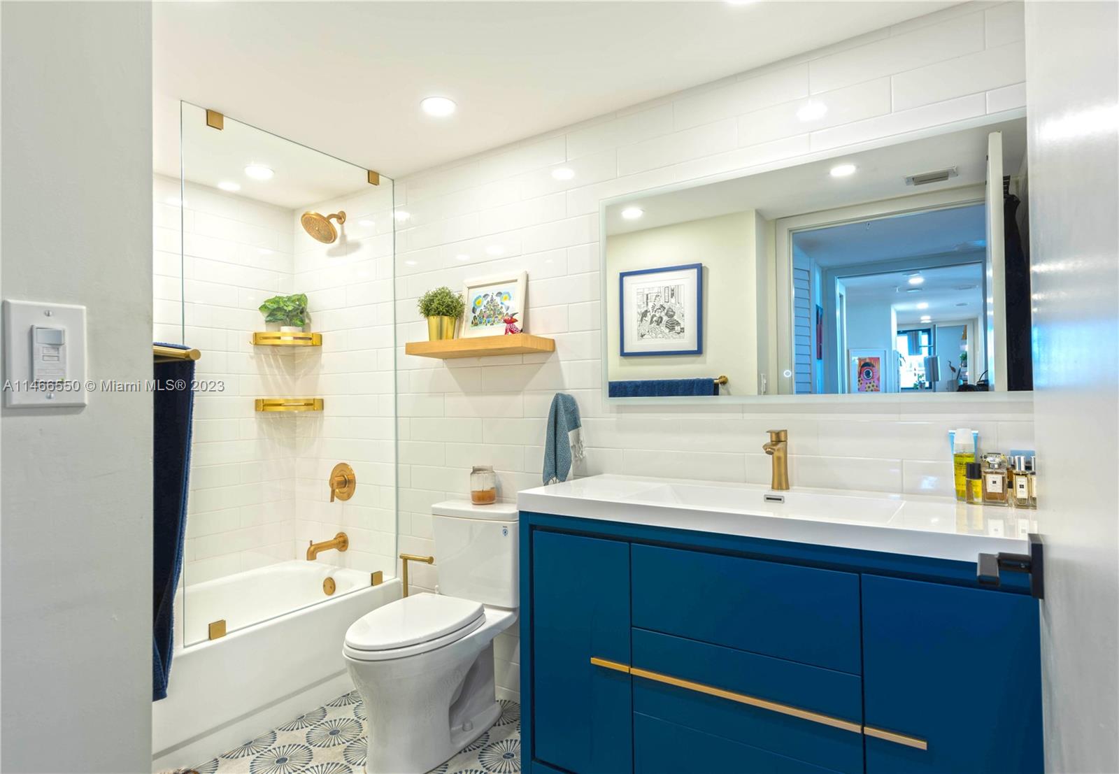 1688 West Ave Unit: 709