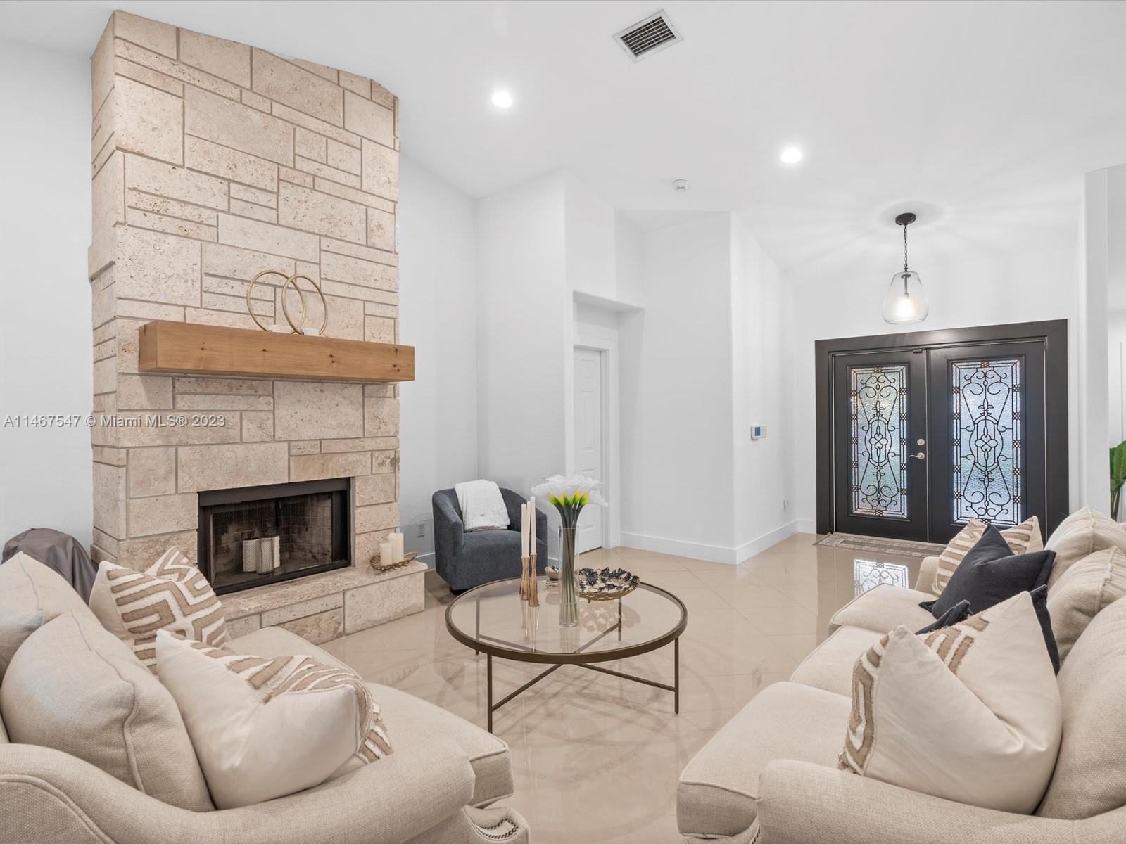16309 SW 77 Ct