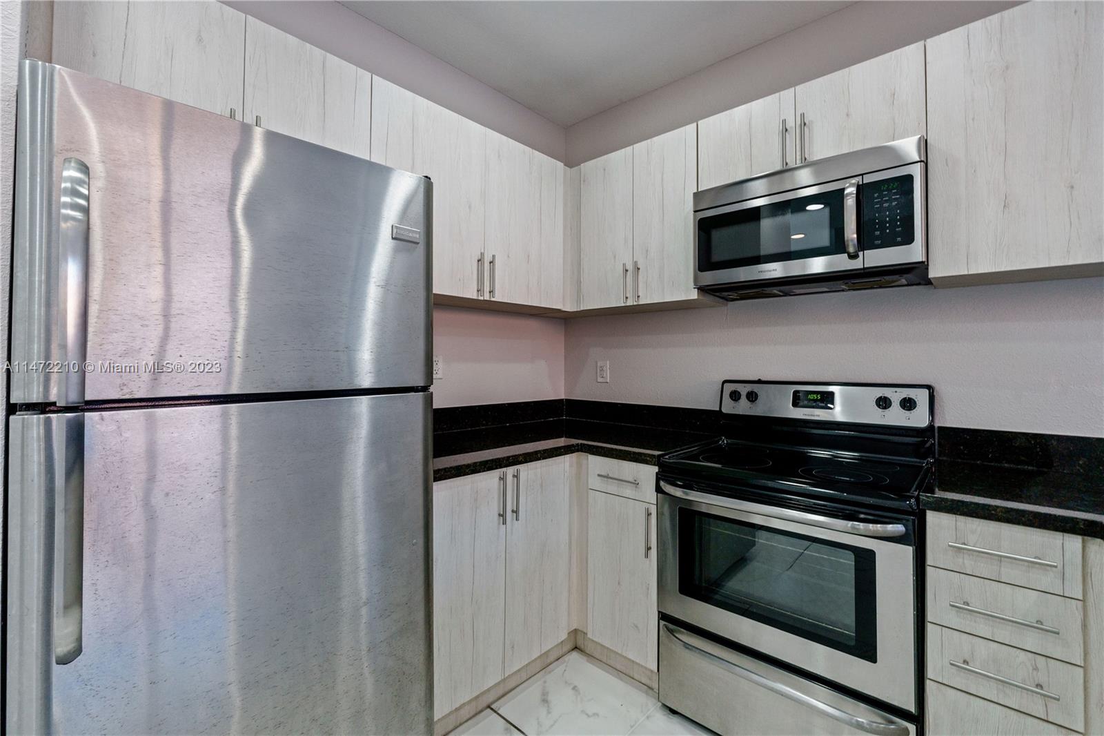 850 SW 14th Ave Unit: 6
