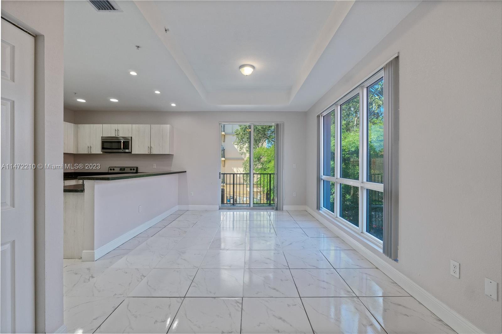 850 SW 14th Ave Unit: 6