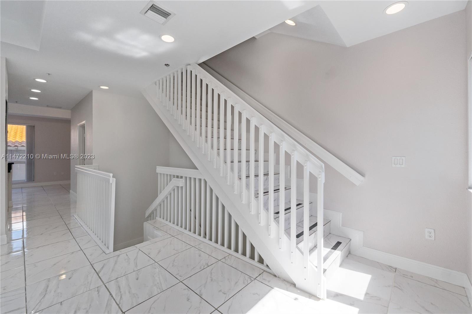 850 SW 14th Ave Unit: 6
