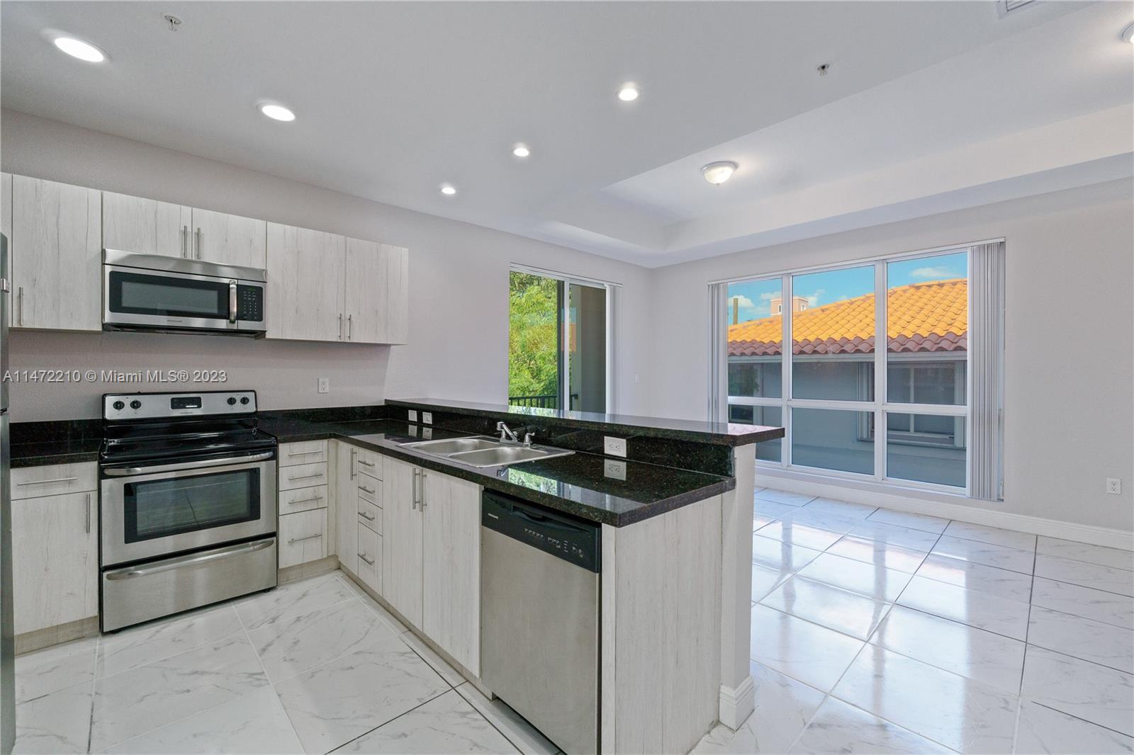 850 SW 14th Ave Unit: 6