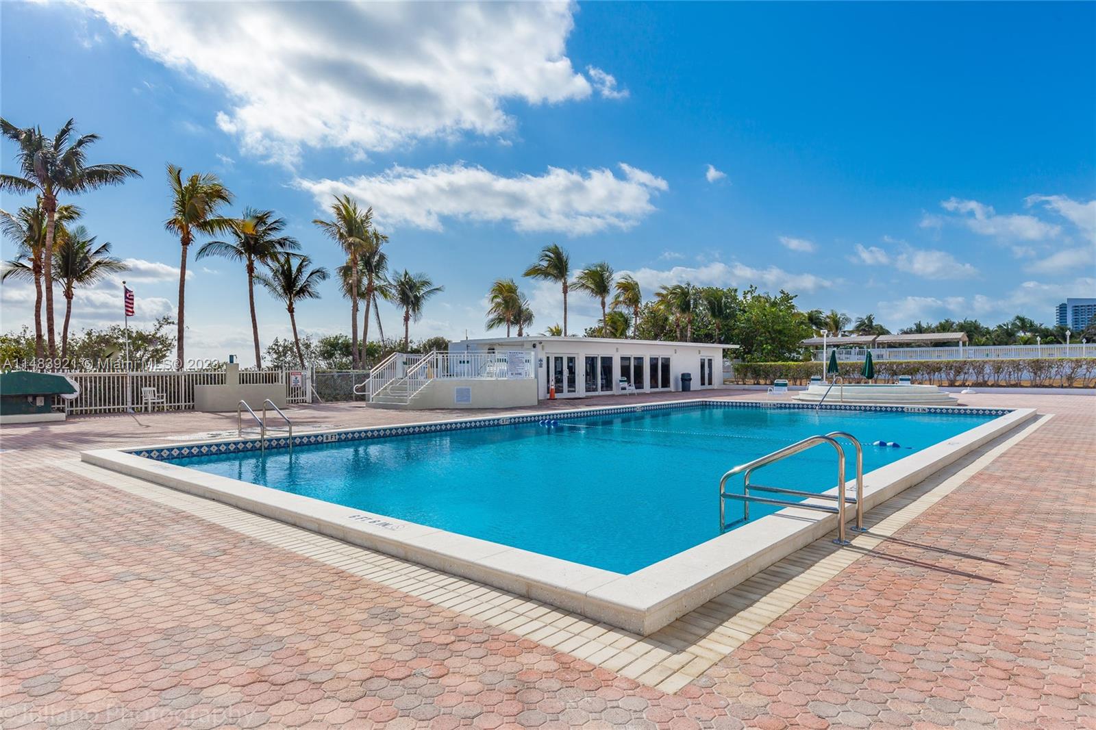 5005 Collins Ave Unit: 808