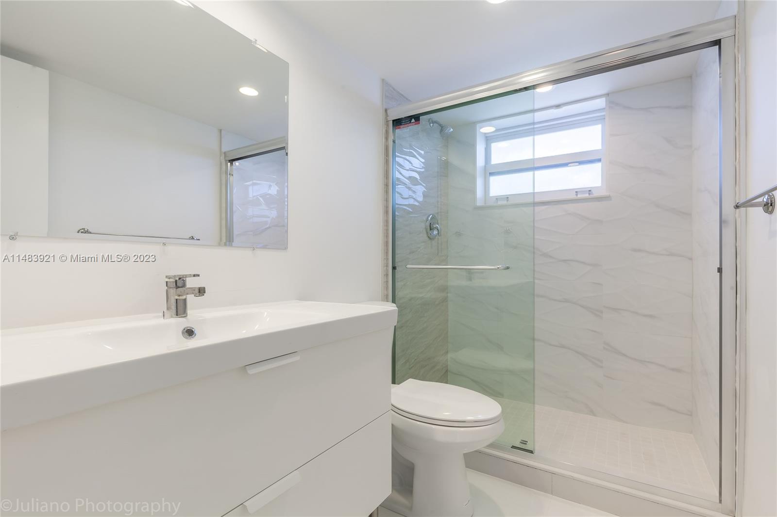 5005 Collins Ave Unit: 808