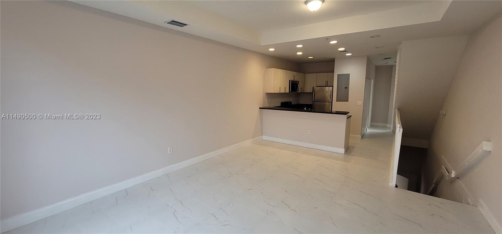 850 SW 14th Ave Unit: 2