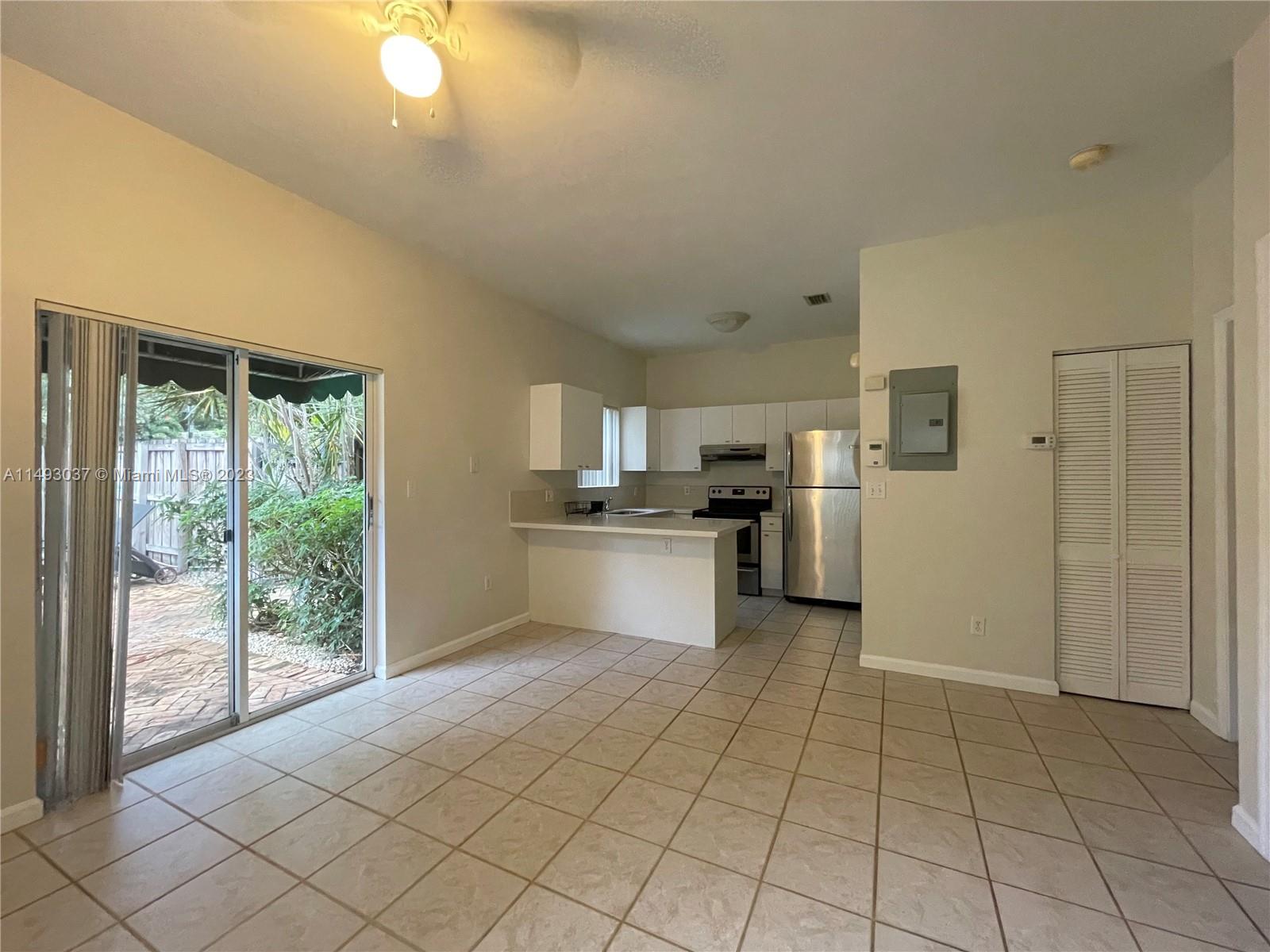 2850 Coconut Ave Unit: 3