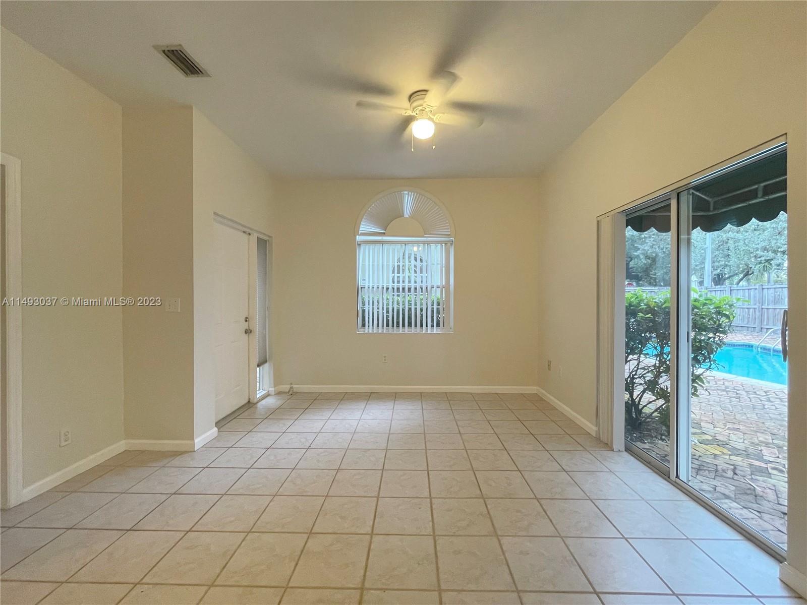 2850 Coconut Ave Unit: 3