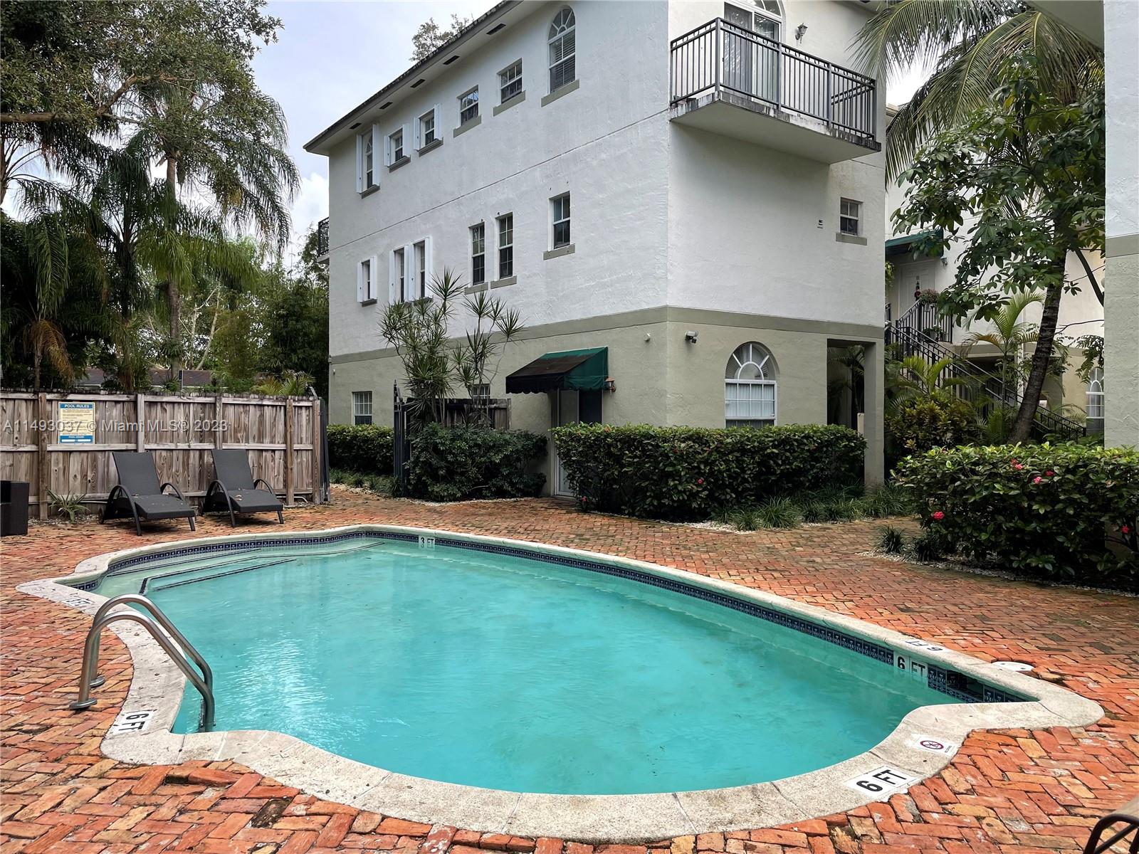 2850 Coconut Ave Unit: 3