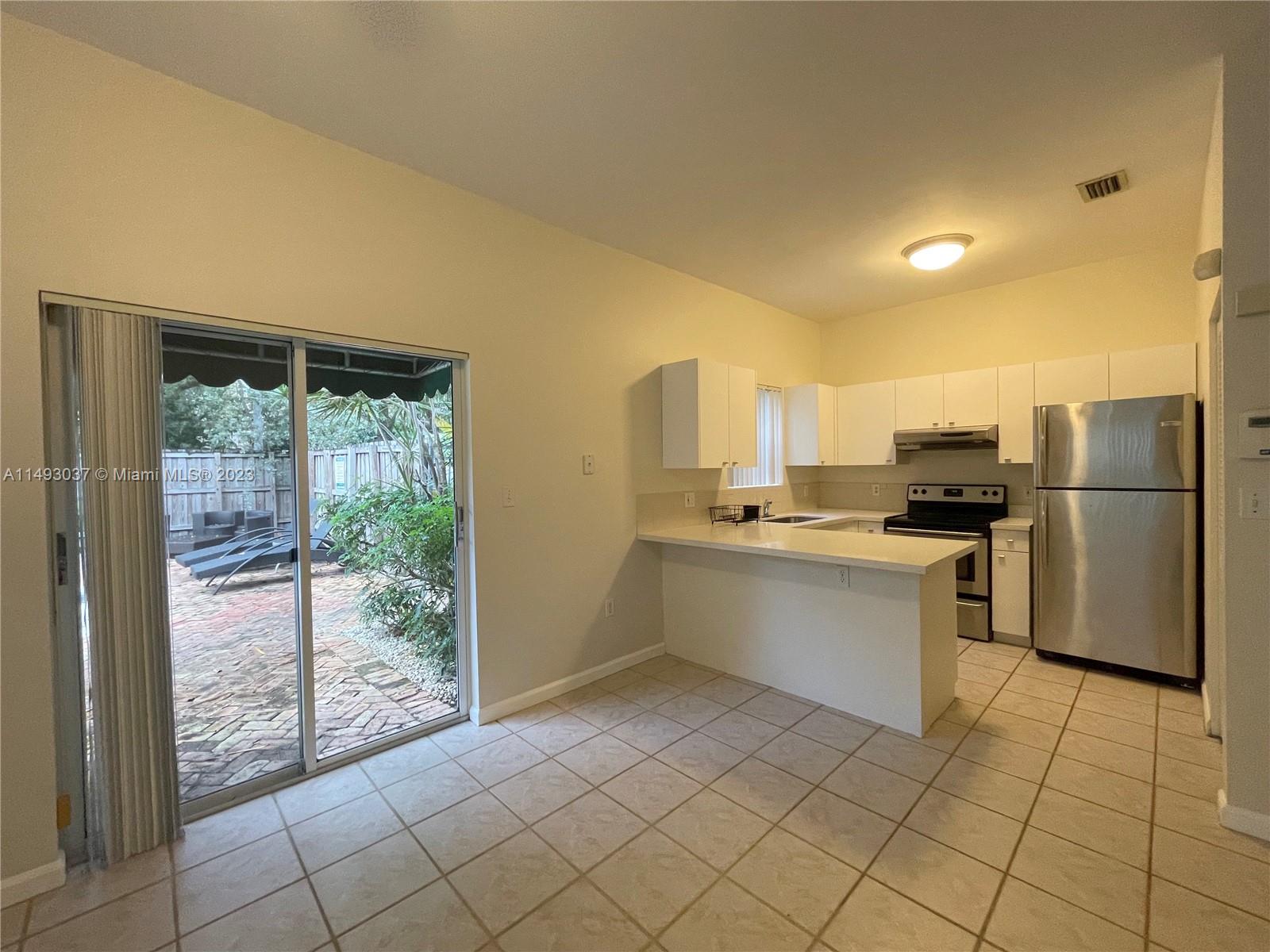 2850 Coconut Ave Unit: 3