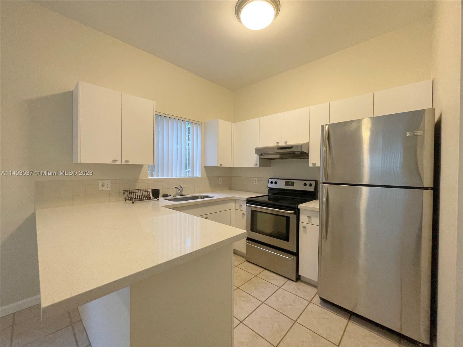 2850 Coconut Ave Unit: 3