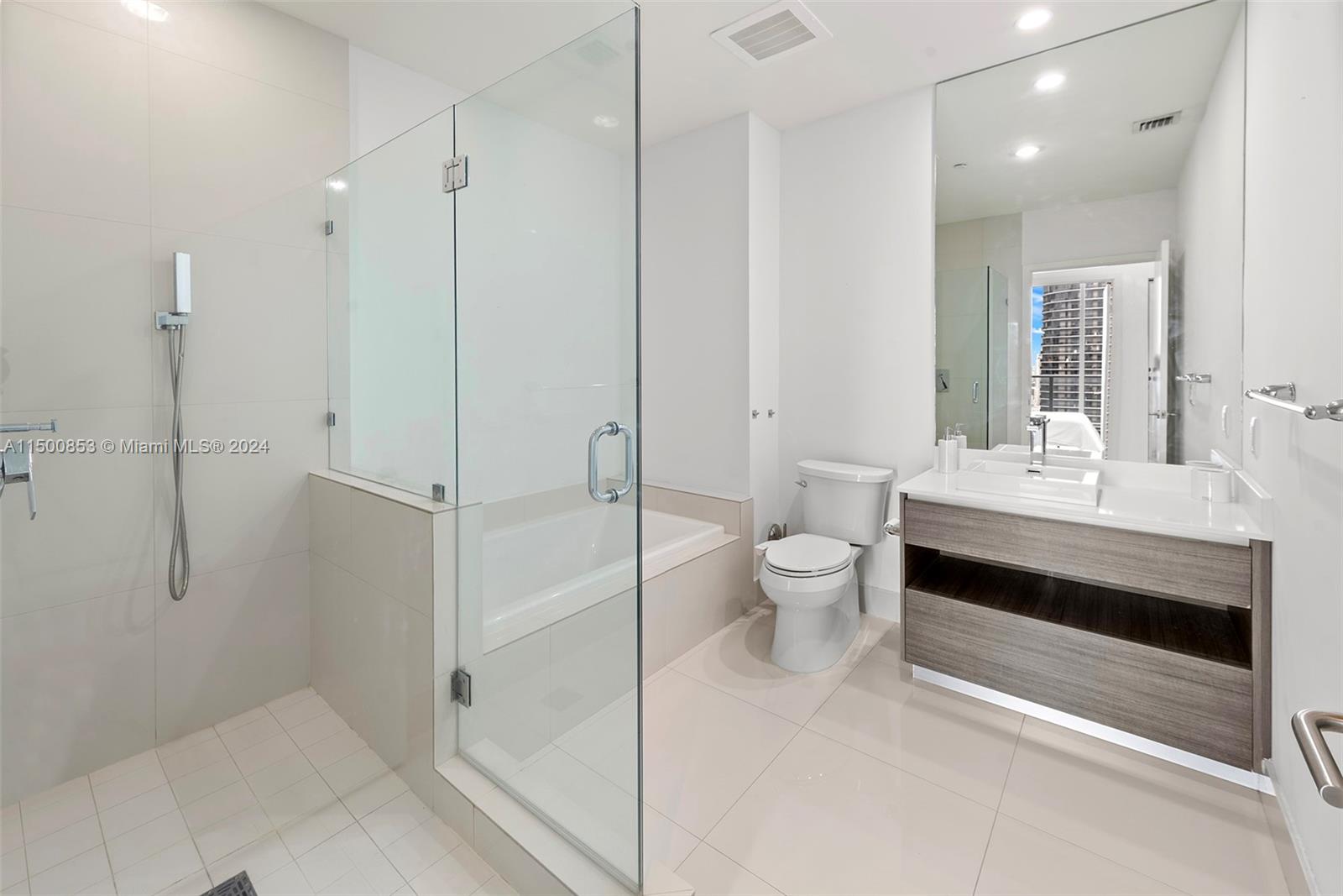 1100 S Miami Ave Unit: PH4208