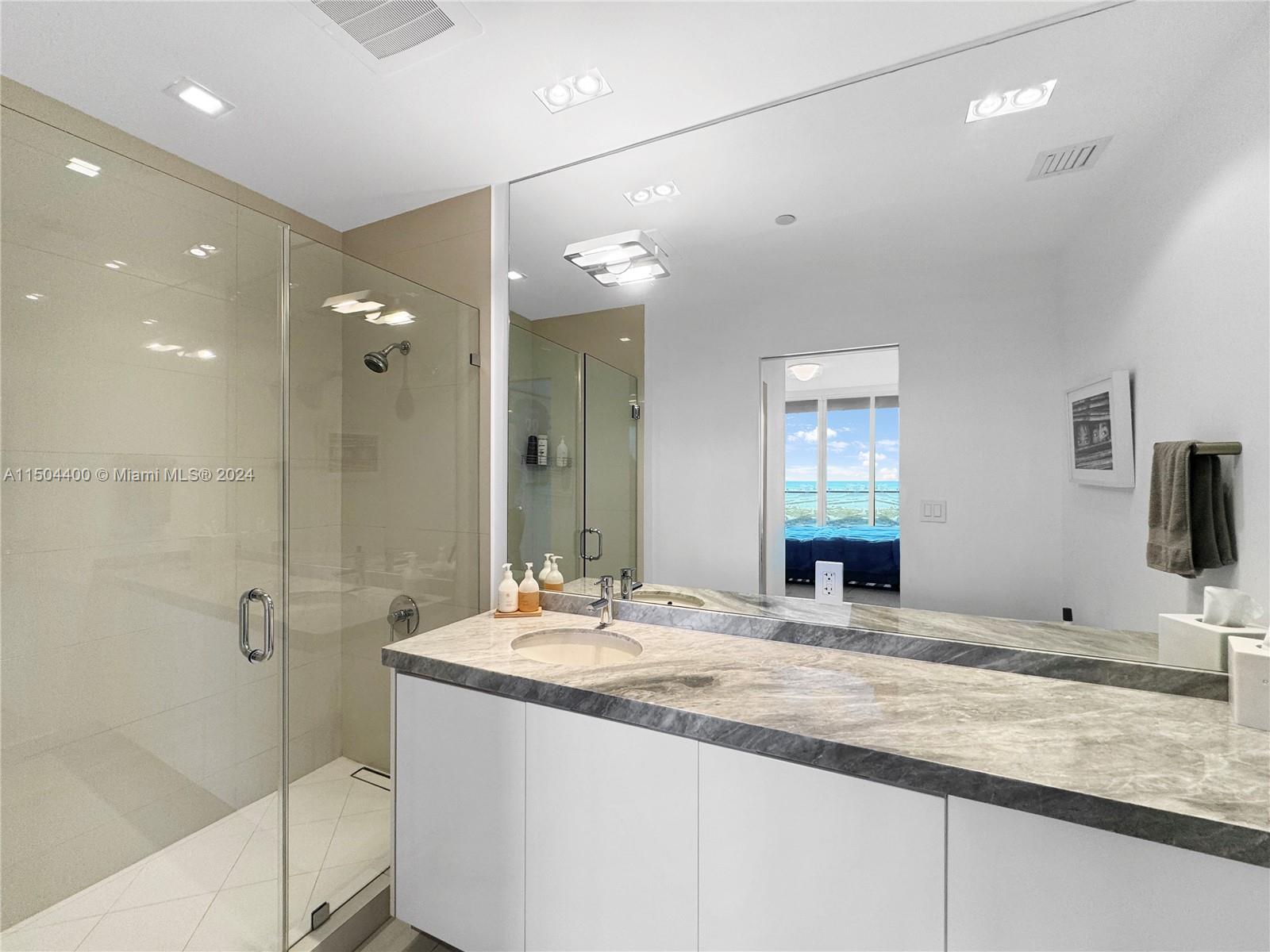 2020 N Bayshore Dr Unit: PH-4104