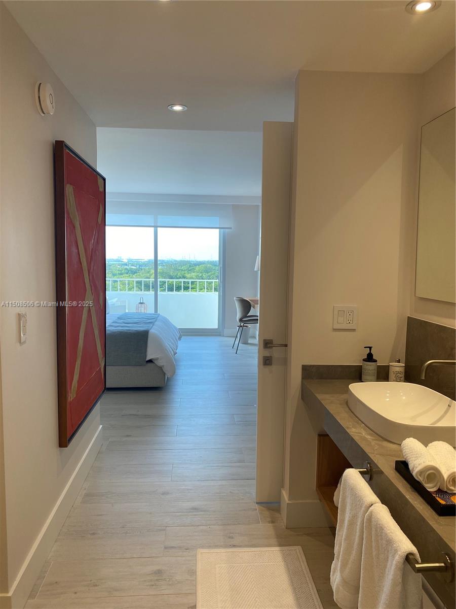 199 Ocean Lane Dr Unit: 1112