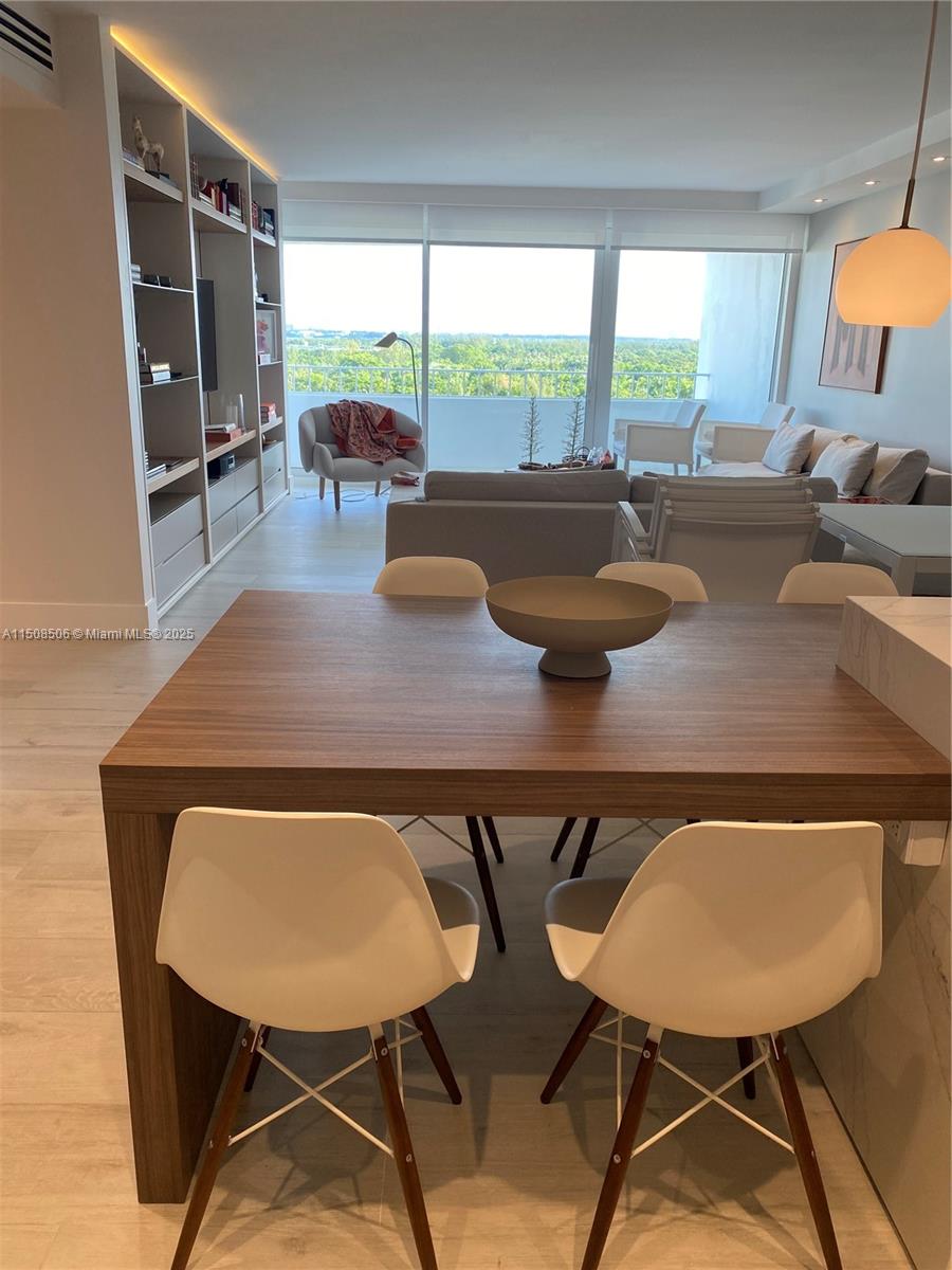 199 Ocean Lane Dr Unit: 1112