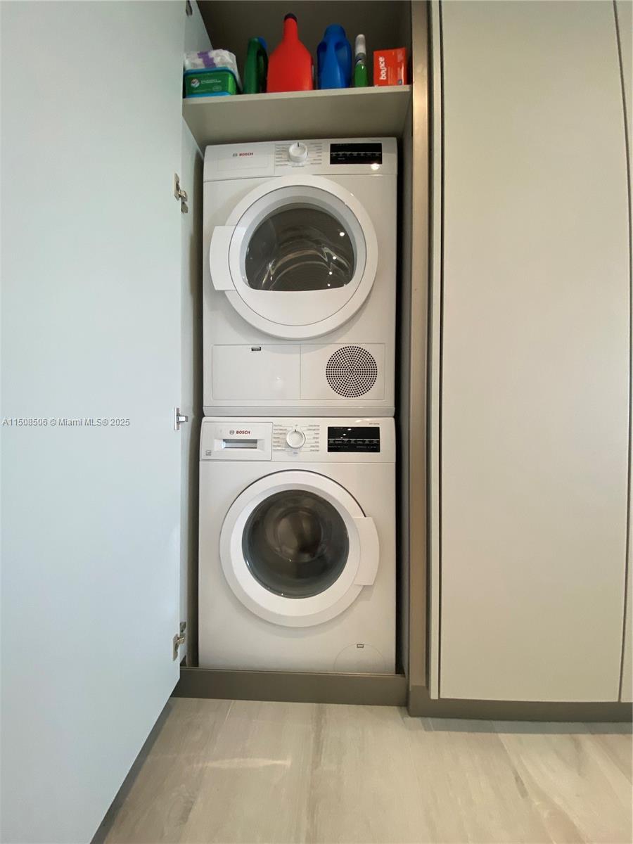 199 Ocean Lane Dr Unit: 1112