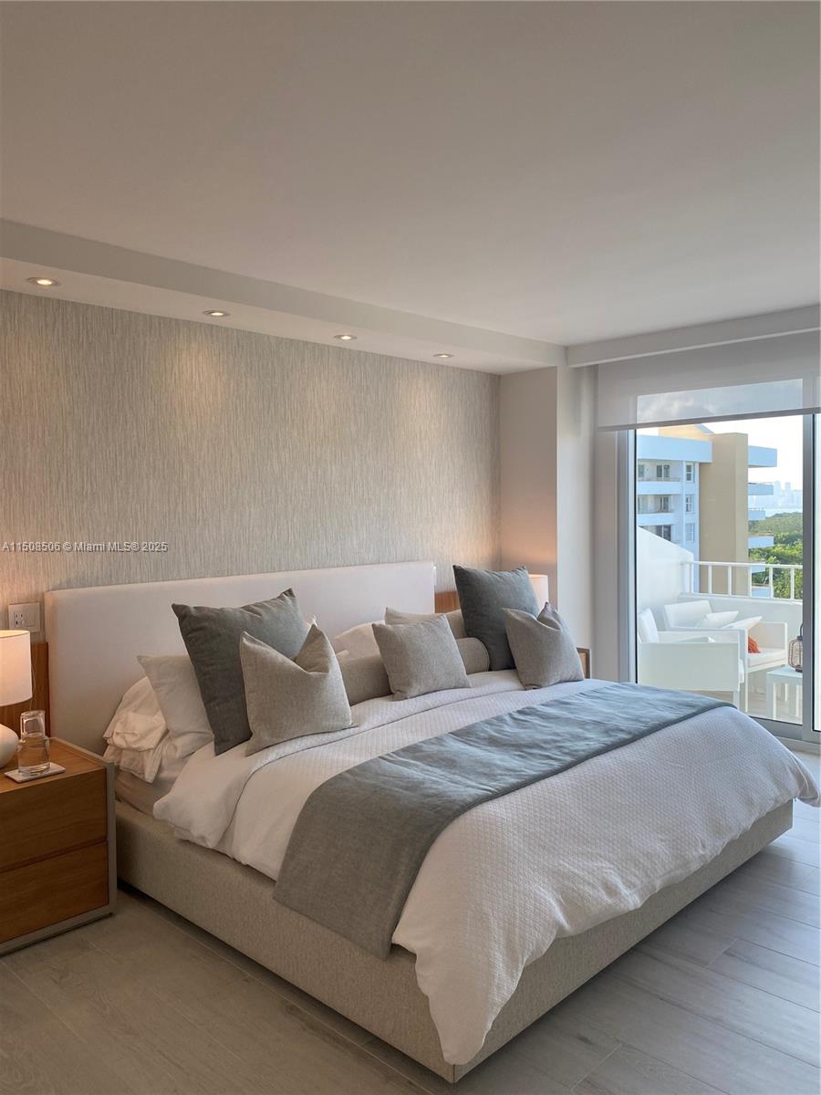 199 Ocean Lane Dr Unit: 1112
