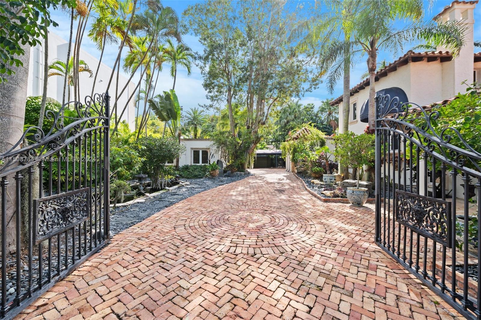 3632 Stewart Ave