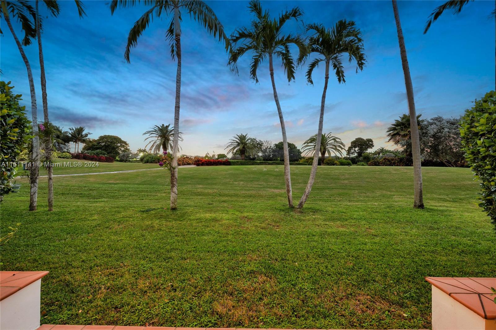 1123 Campo Sano Ave Unit: 2