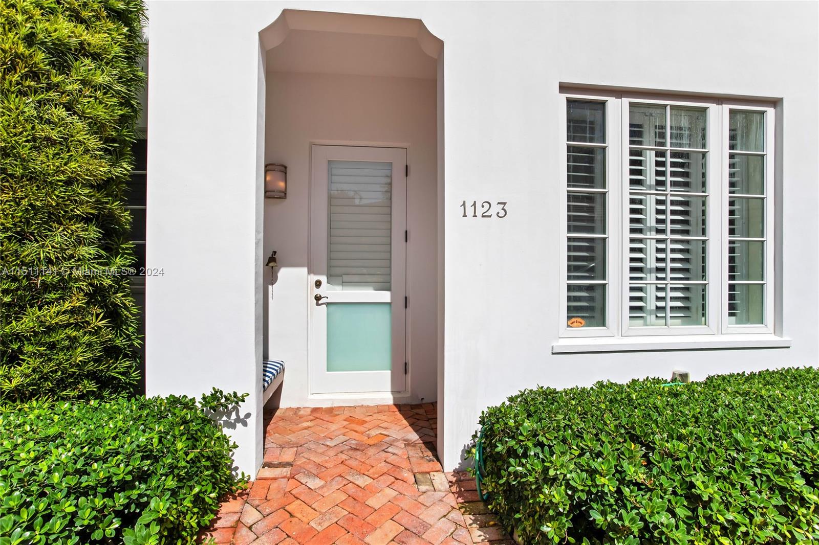1123 Campo Sano Ave Unit: 2
