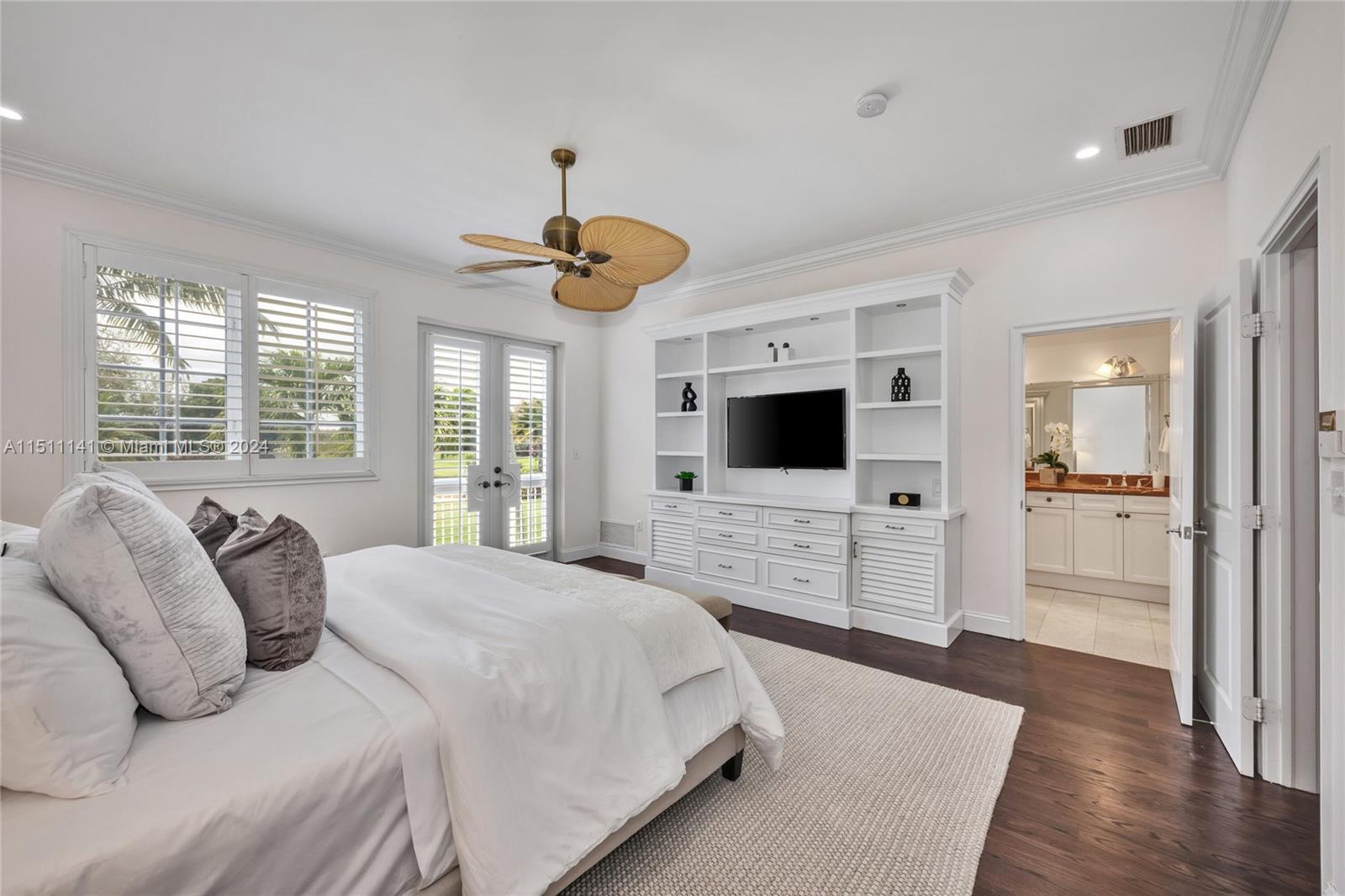 1123 Campo Sano Ave Unit: 2
