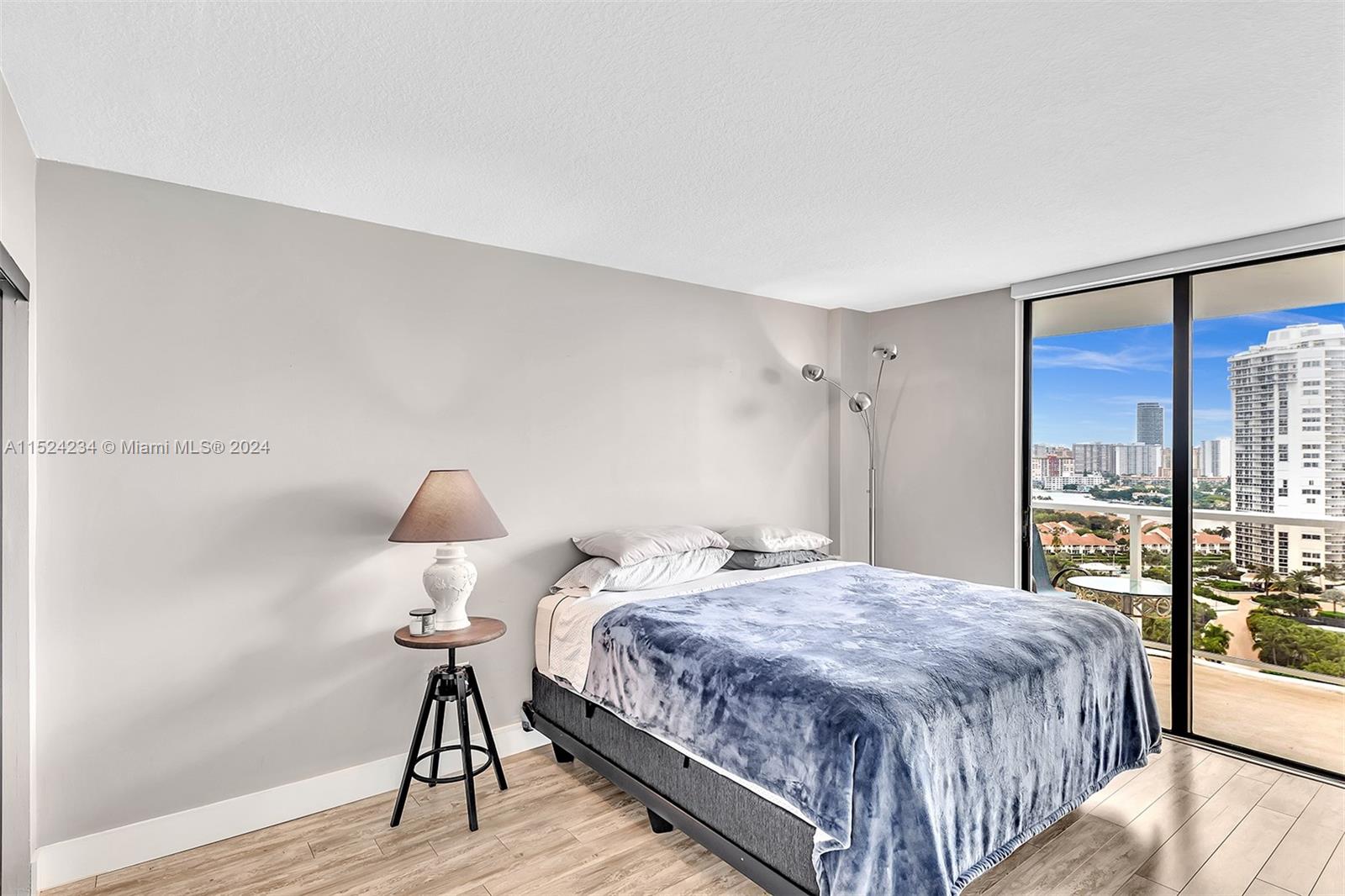 3731 N Country Club Dr Unit: 2129