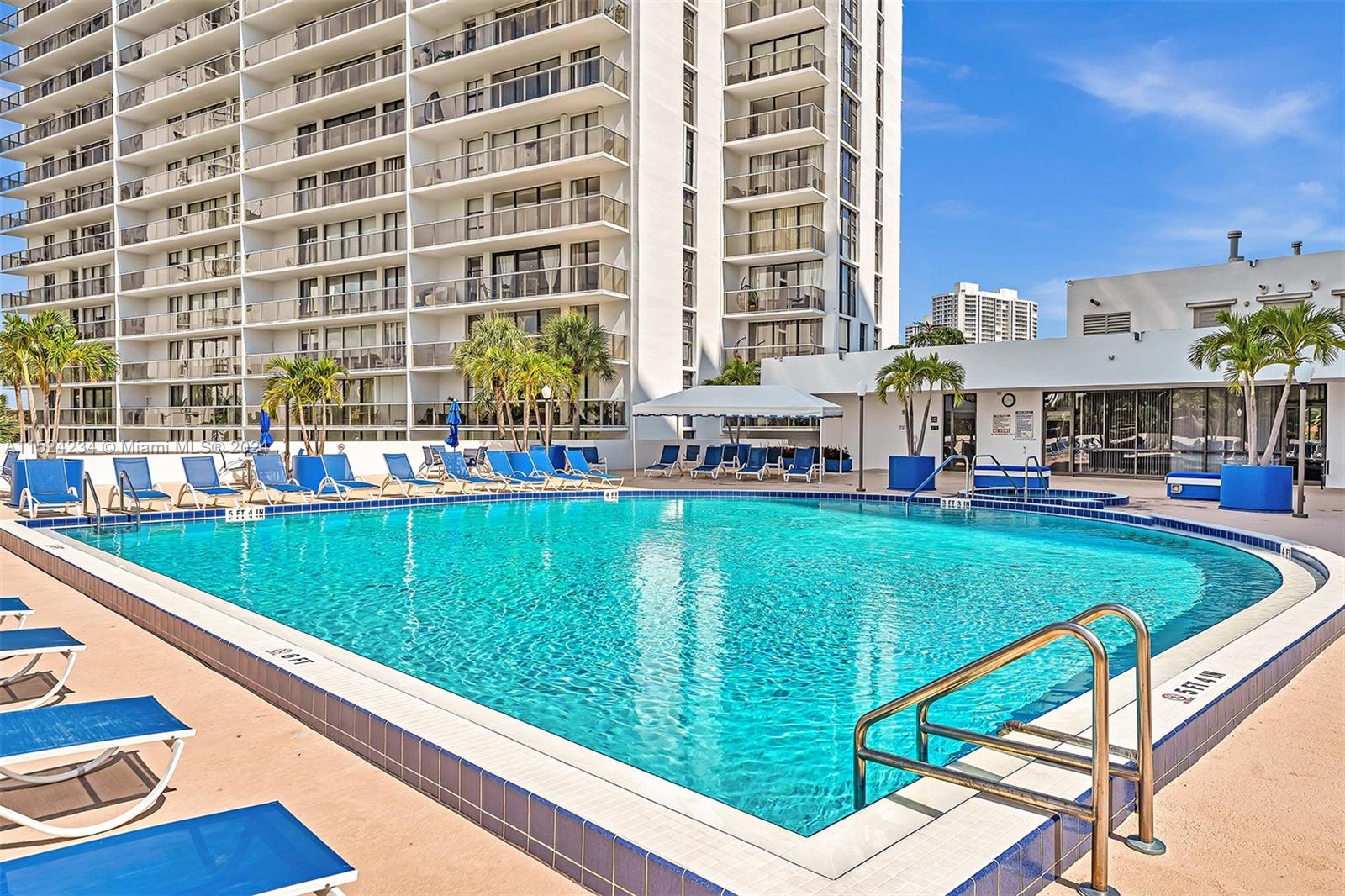 3731 N Country Club Dr Unit: 2129