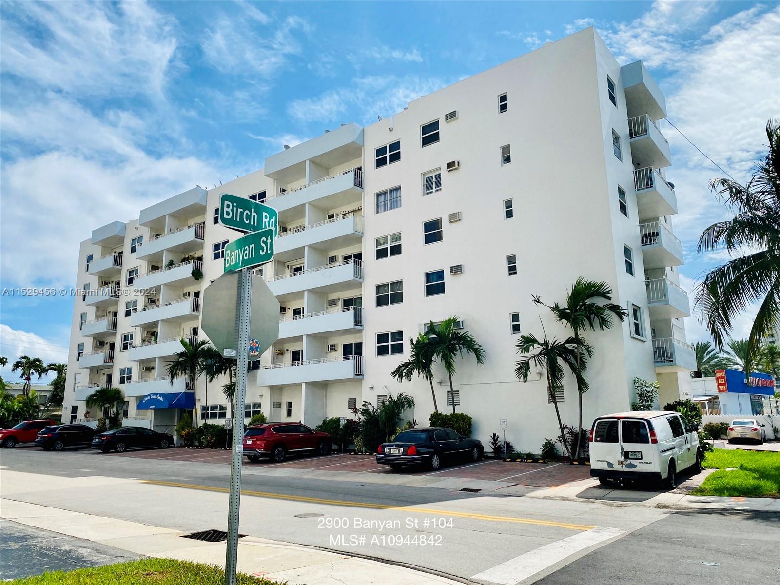 2900 Banyan St Unit: 104