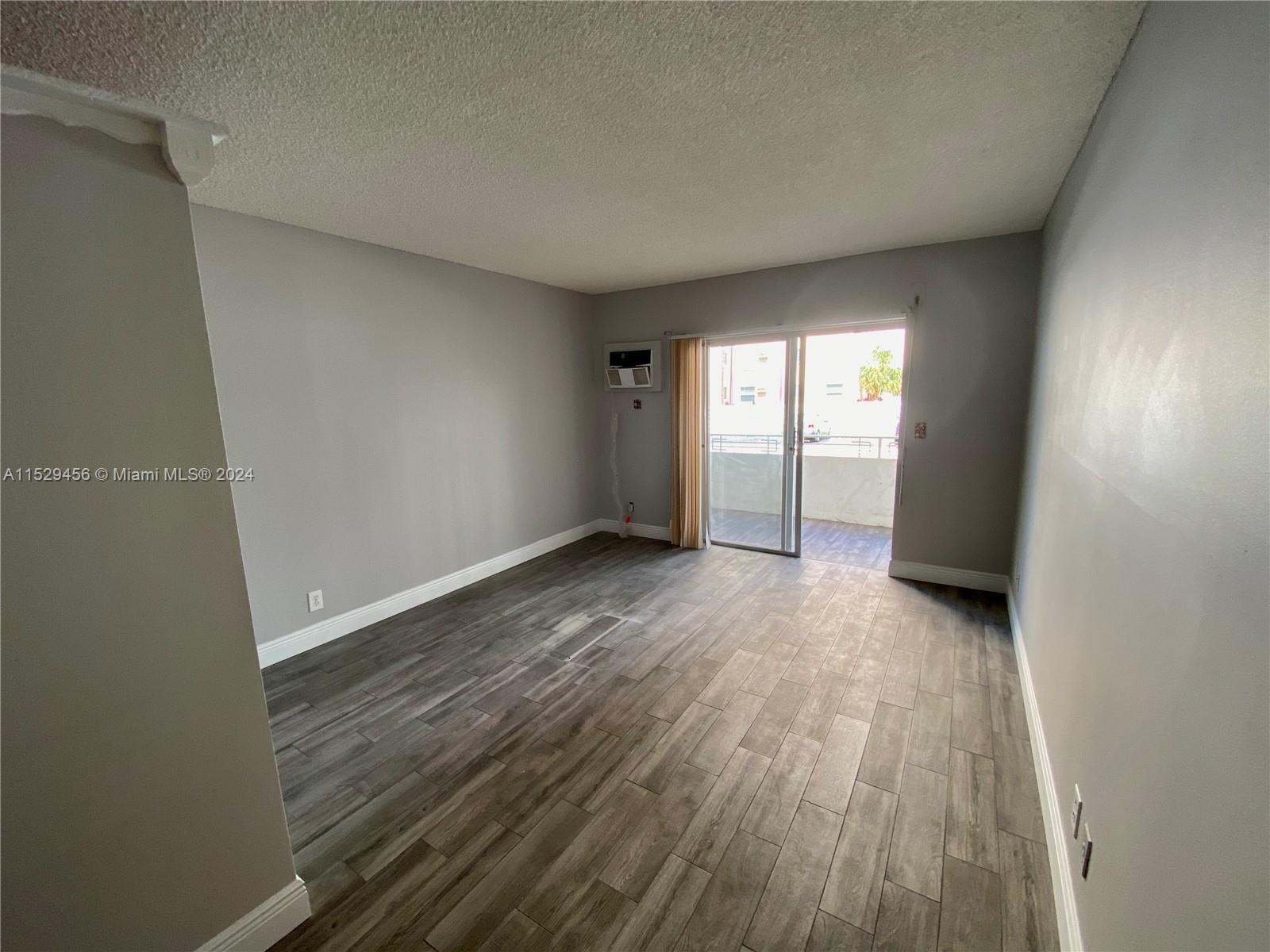 2900 Banyan St Unit: 104