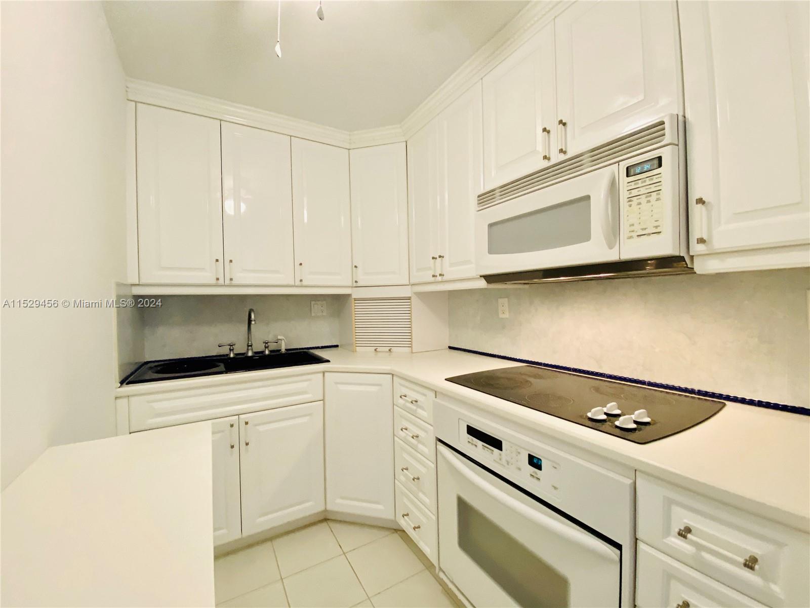 2900 Banyan St Unit: 104